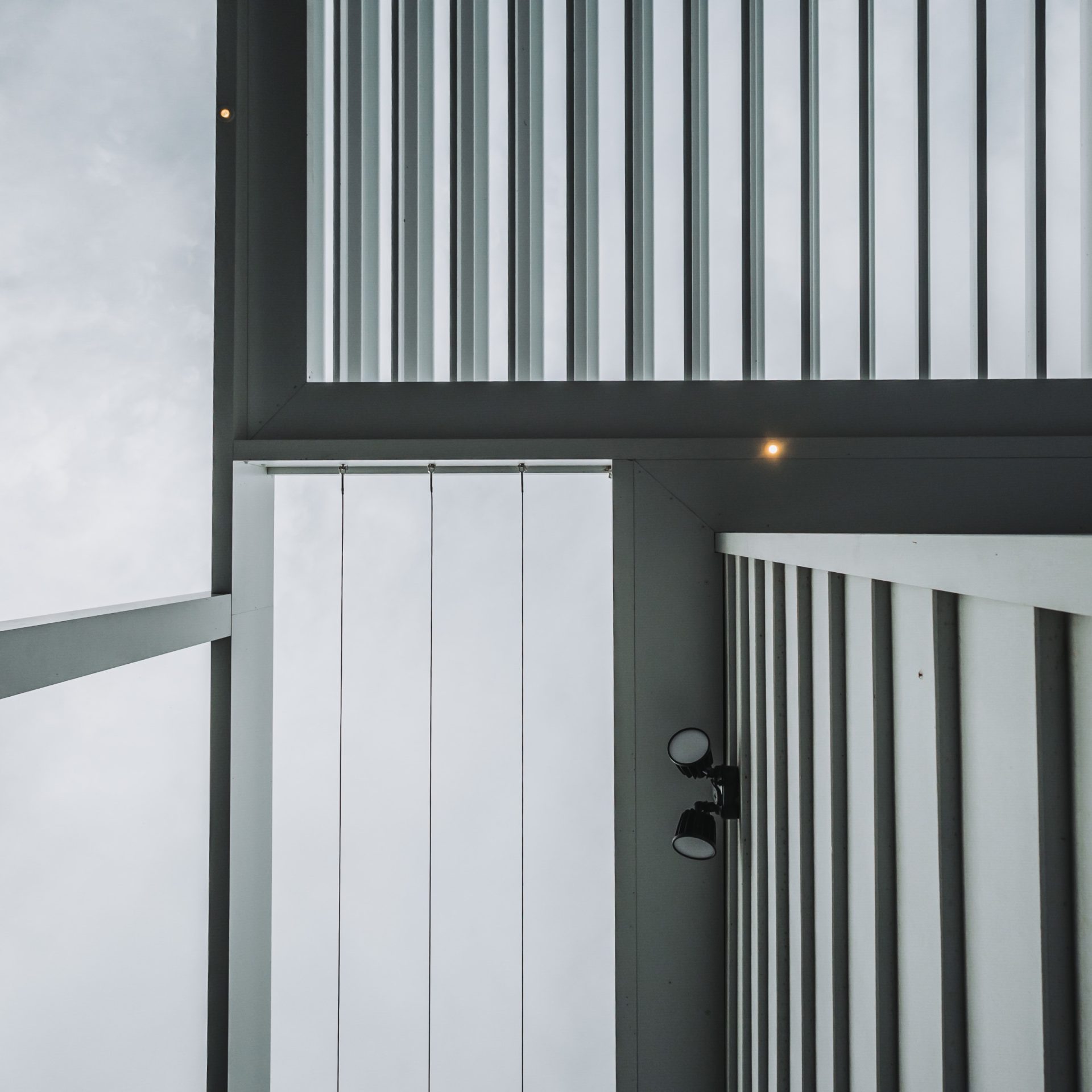 Eclipse - Modern aluminium louvre structure with integrated lighting