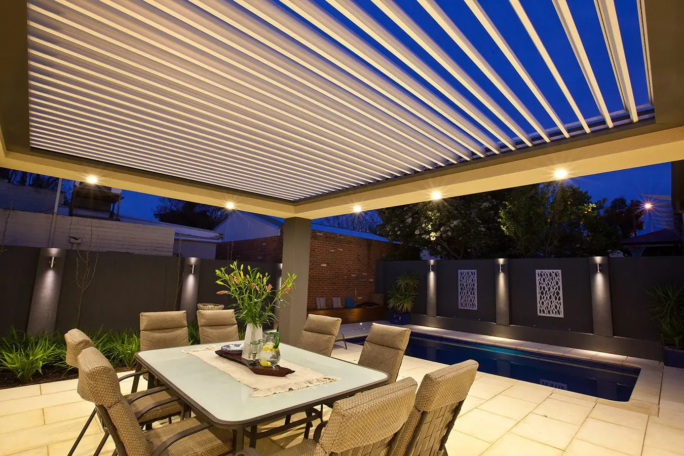 Eclipse - Opening_Roof_tfully open-